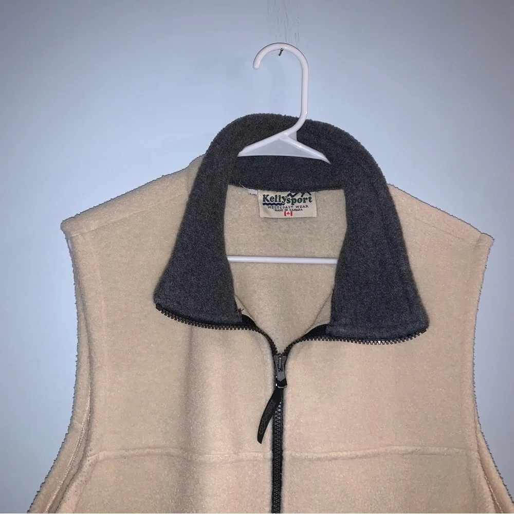 Vintage Made In Canada Fleece Outdoor Hiking Vest - Picture 3 of 8